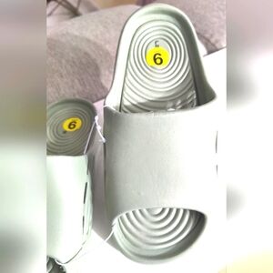 Layer 8 brand Slip-On Slides Light Mint Green Sandals Size US 8-9 EU 39-40 UK6-7